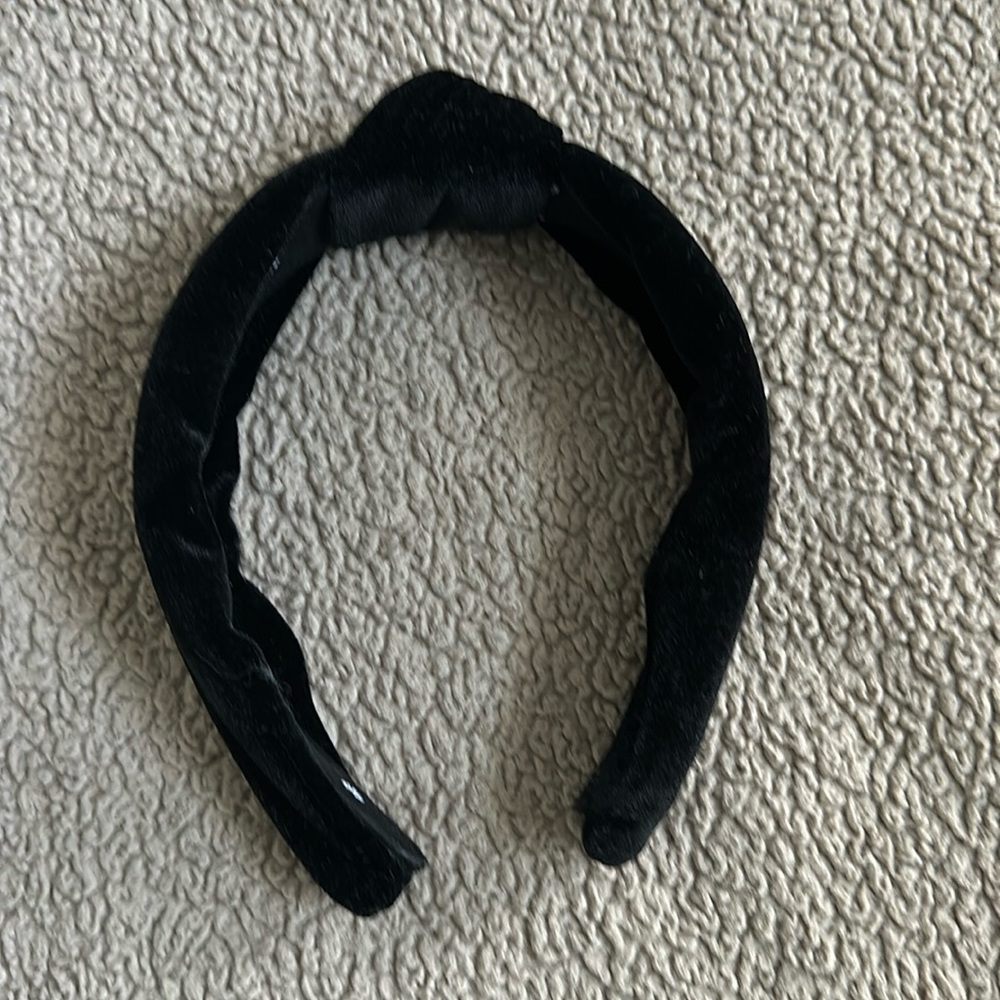 Lele Sadoughi Knotted Velvet Headband